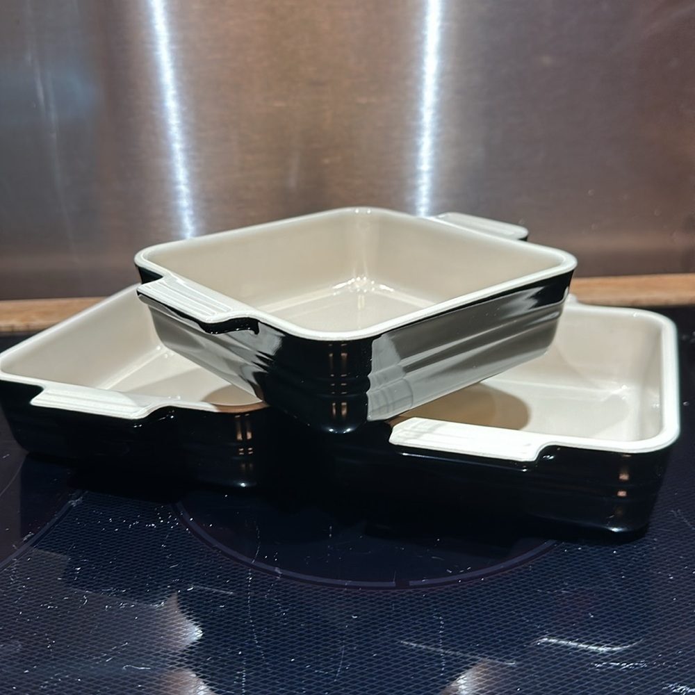 NWT set of 3 Le Creuset 14cm sq dishes in Black Onyx. Hard to find color!
